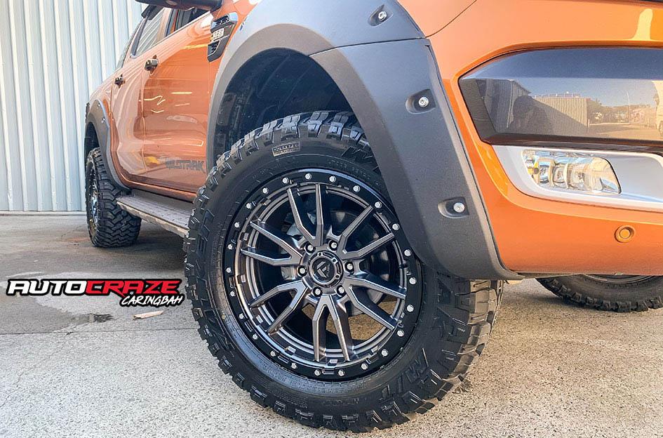 FORD RANGER REBEL ANTHRACITE CENTER W BLACK LIP